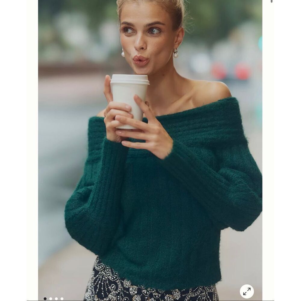 PILCRO OFF-SHOULDER BATWING SWEATER size xs $148 m10